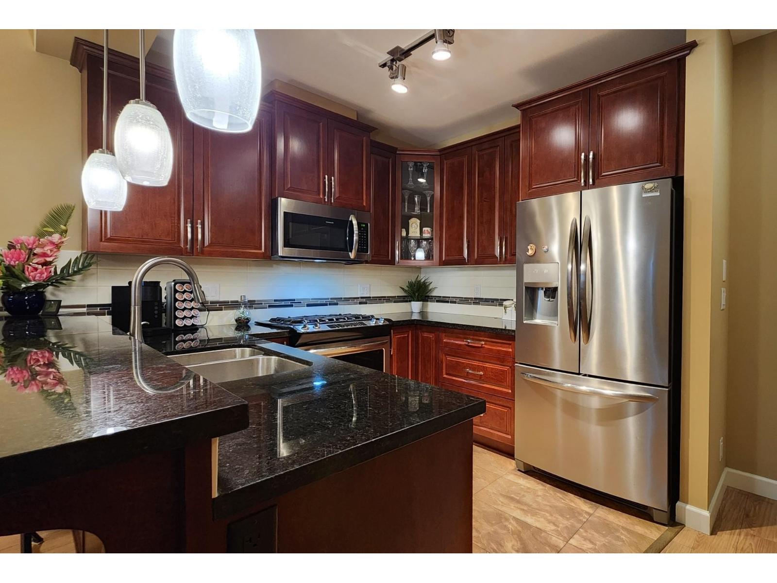 A206 8218 207a Street, Langley, British Columbia  V2Y 0X9 - Photo 5 - R3080011