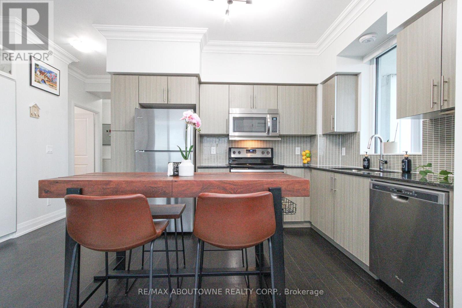 1503 - 65 Speers Road, Oakville, Ontario  L6K 0J1 - Photo 16 - W12707342