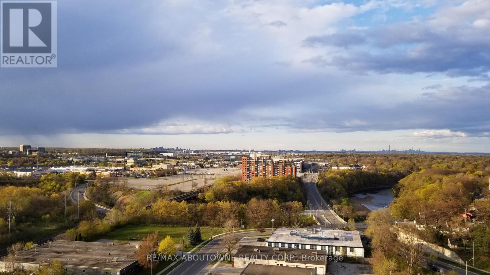 1503 - 65 Speers Road, Oakville, Ontario  L6K 0J1 - Photo 36 - W12707342