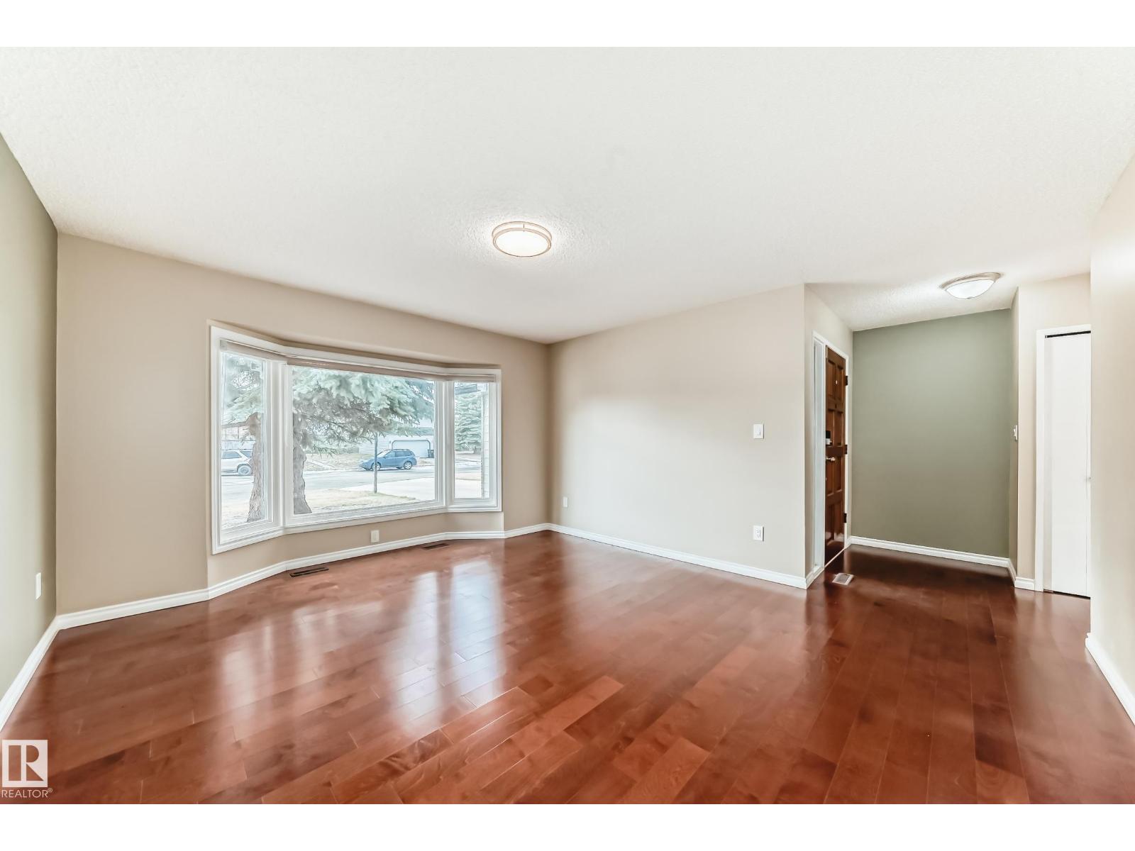 1923 52 St Nw Nw, Edmonton, Alberta  T6L 1J3 - Photo 20 - E4470423