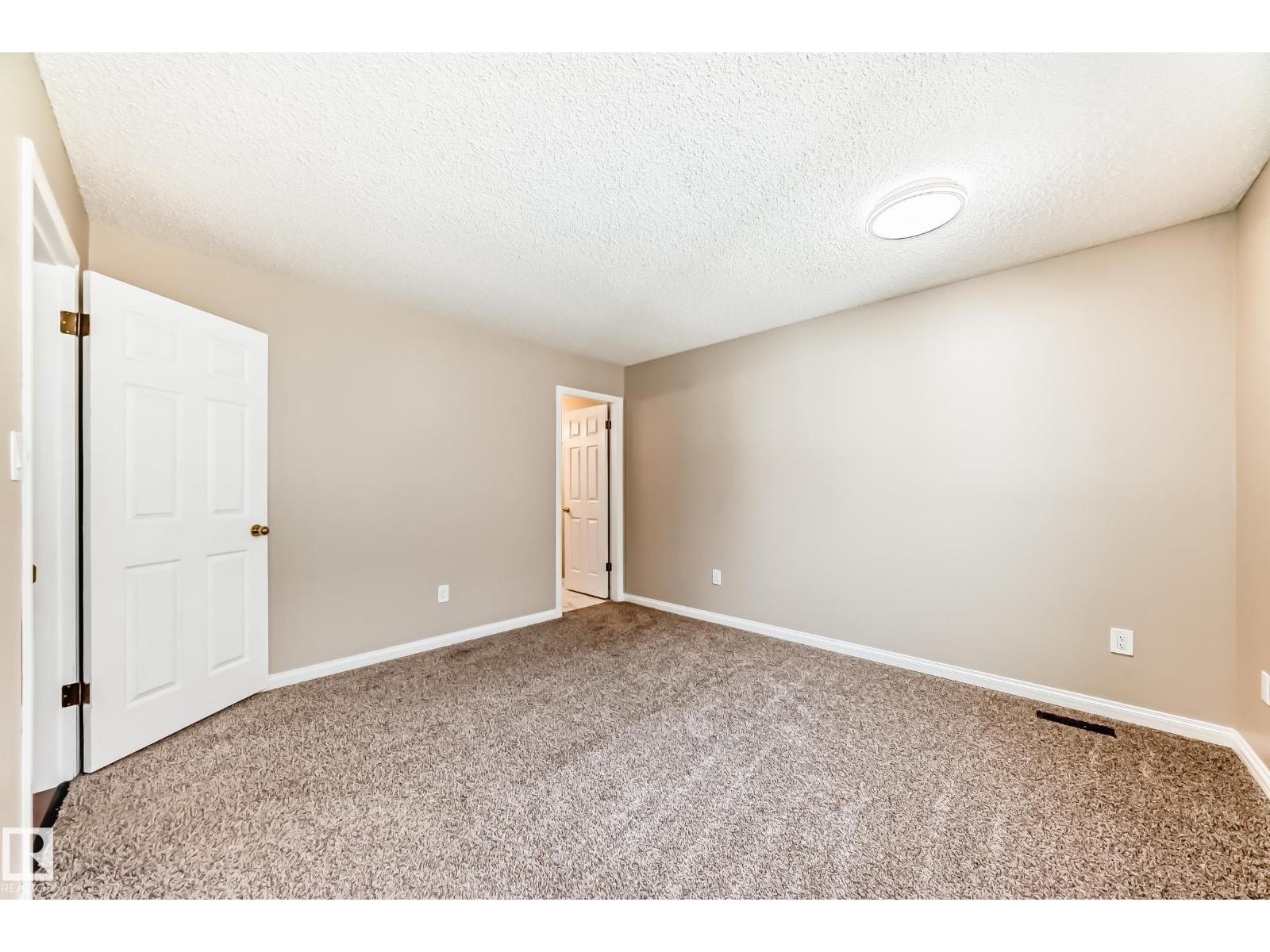 1923 52 St Nw Nw, Edmonton, Alberta  T6L 1J3 - Photo 26 - E4470423