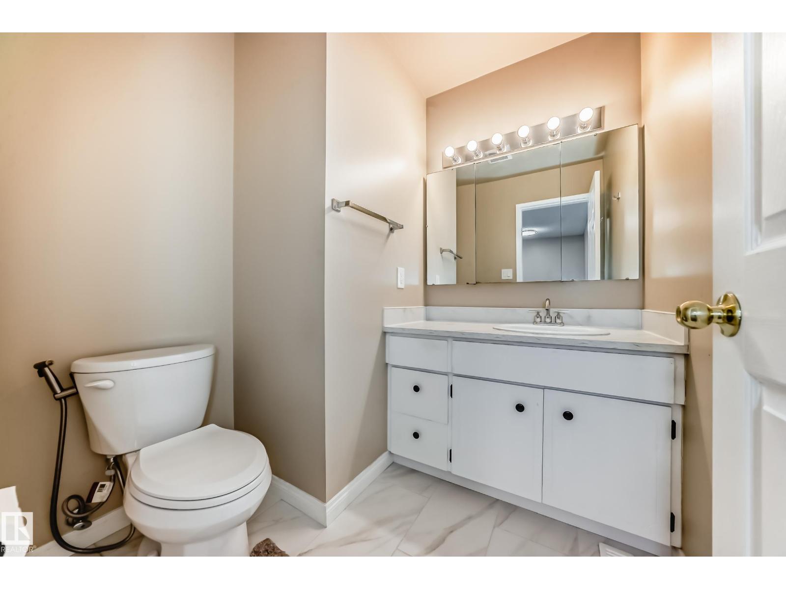 1923 52 St Nw Nw, Edmonton, Alberta  T6L 1J3 - Photo 27 - E4470423