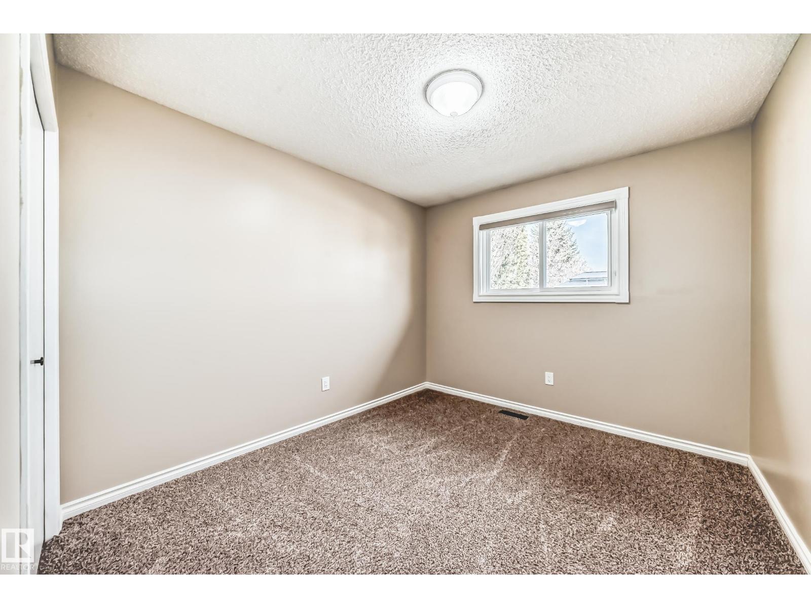 1923 52 St Nw Nw, Edmonton, Alberta  T6L 1J3 - Photo 29 - E4470423