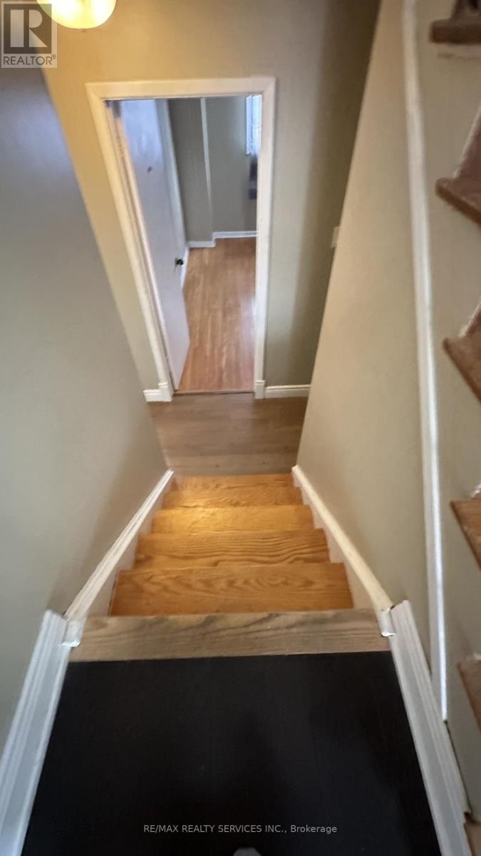 64 Brookdale Crescent, Brampton (Avondale), Ontario  L6T 1M7 - Photo 16 - W12655016