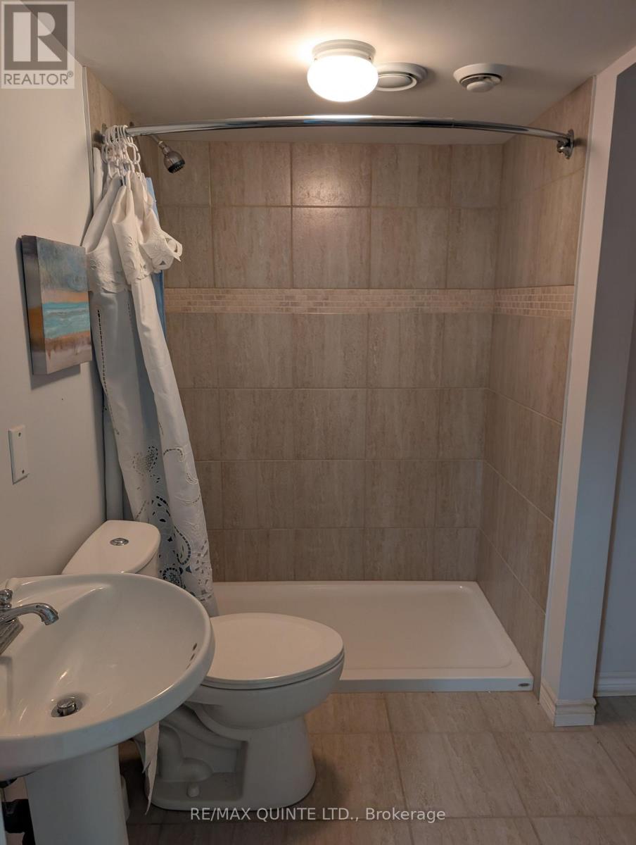 23 - 1 Rosemary Court, Prince Edward County, Ontario  K0K 2T0 - Photo 39 - X12449029