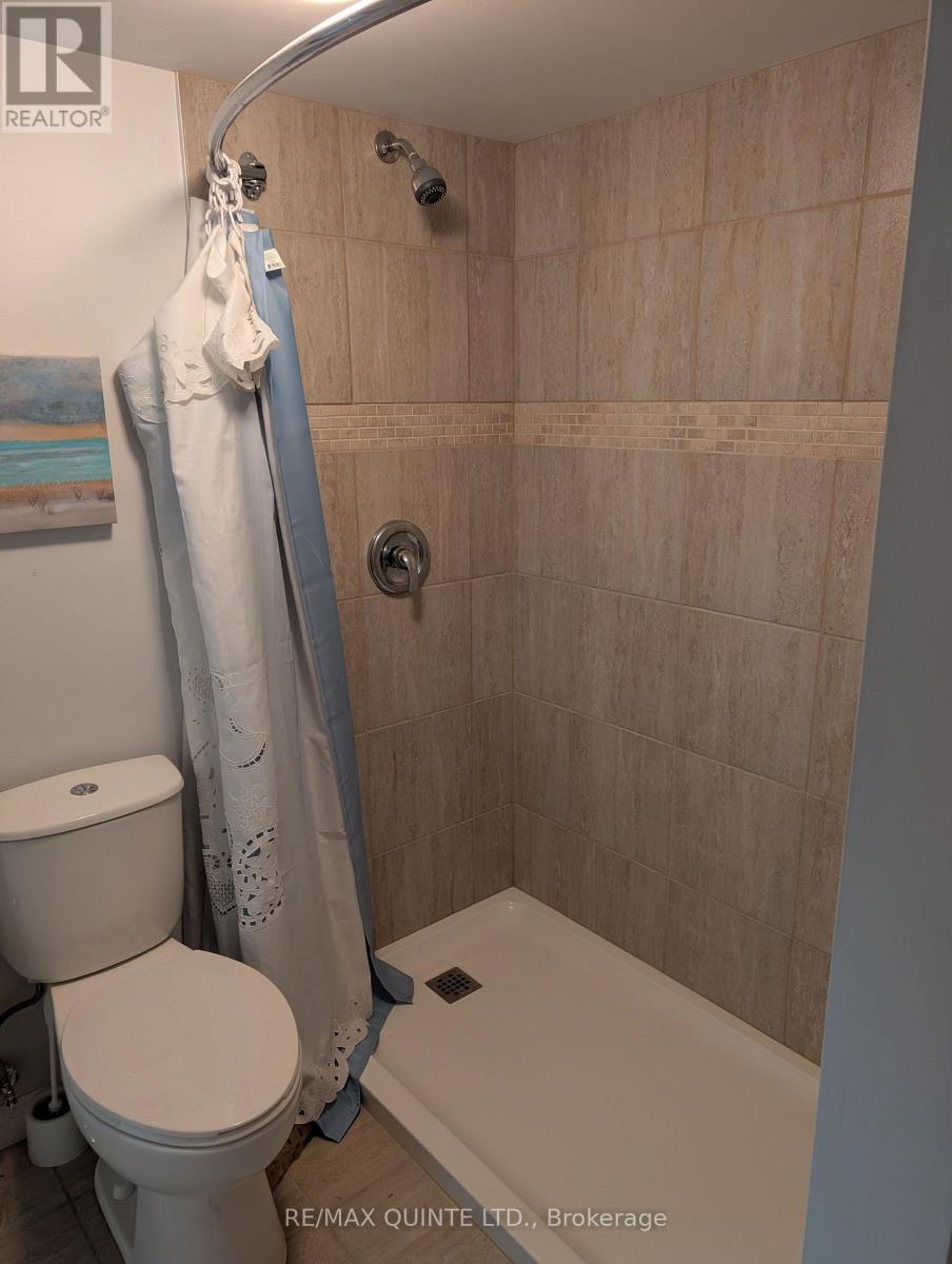 23 - 1 Rosemary Court, Prince Edward County, Ontario  K0K 2T0 - Photo 37 - X12449029