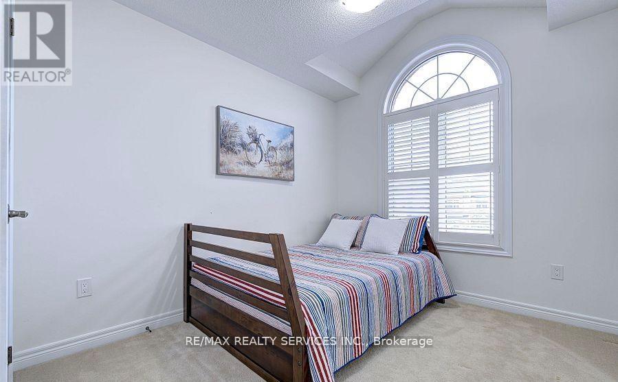 Upper - 13 Ebury Drive, Brampton, Ontario  L6X 0Z3 - Photo 13 - W12707372