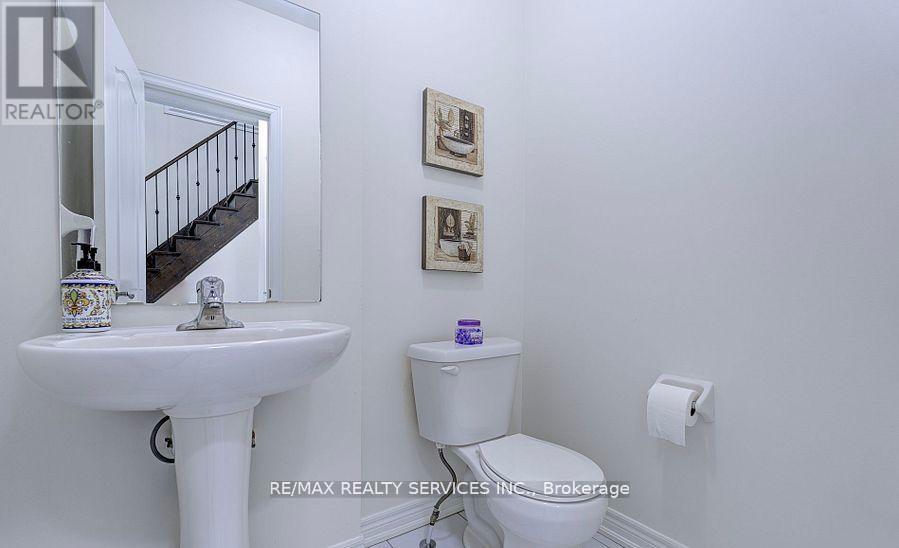 Upper - 13 Ebury Drive, Brampton, Ontario  L6X 0Z3 - Photo 6 - W12707372