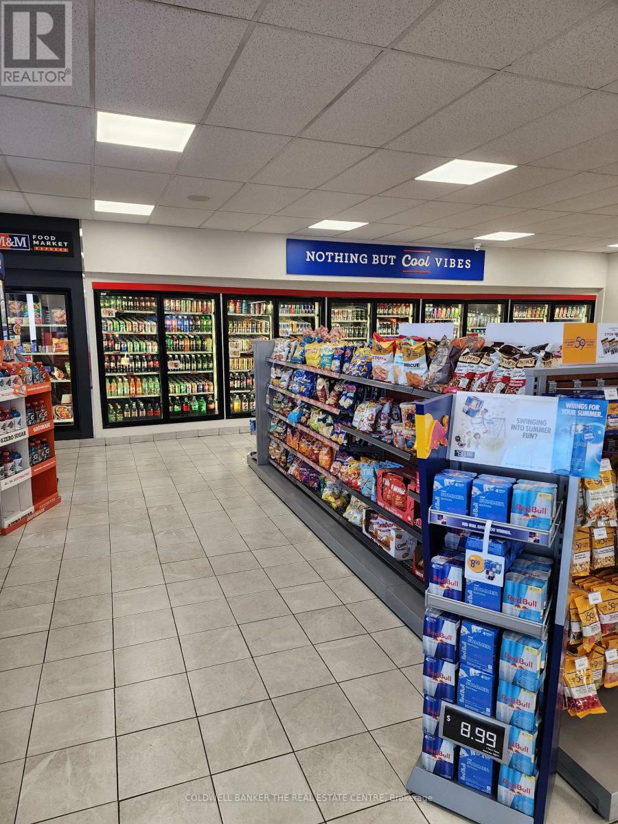 7 Metcalfe Street E, Strathroy-Caradoc, Ontario  N7G 1N9 - Photo 3 - X12707380