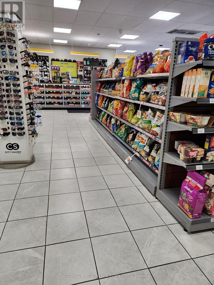 7 Metcalfe Street E, Strathroy-Caradoc, Ontario  N7G 1N9 - Photo 5 - X12707380