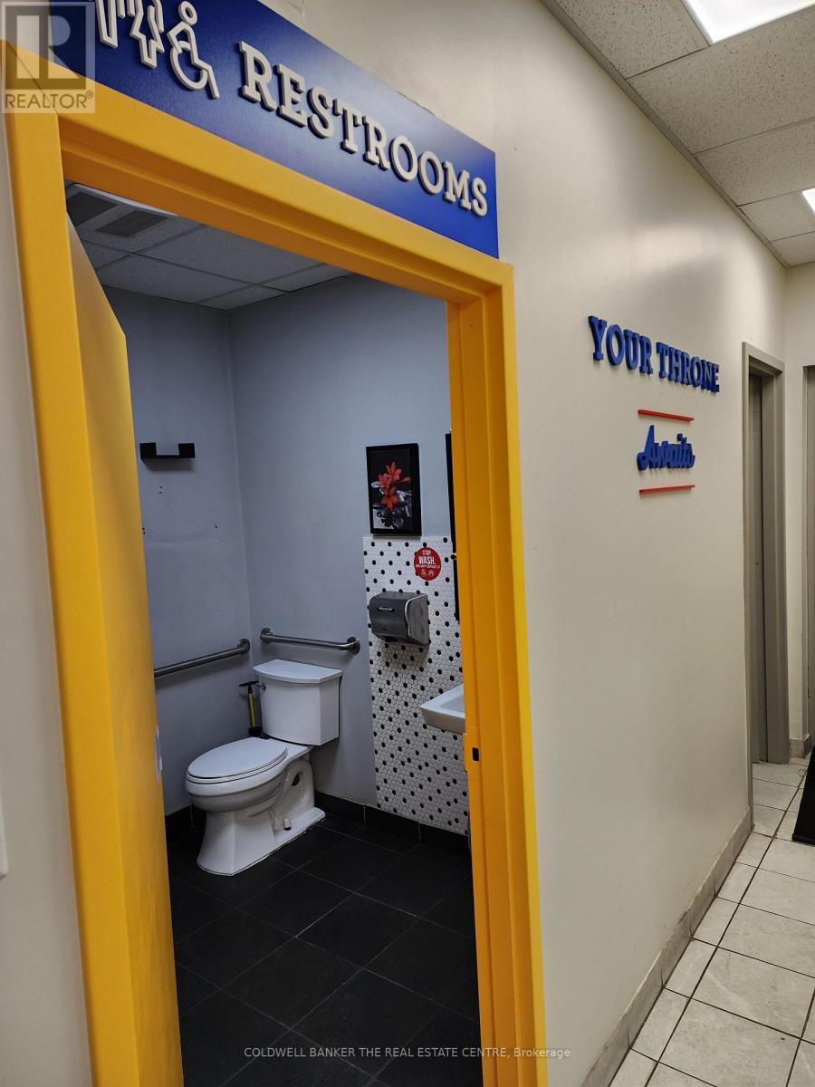 7 Metcalfe Street E, Strathroy-Caradoc, Ontario  N7G 1N9 - Photo 7 - X12707380