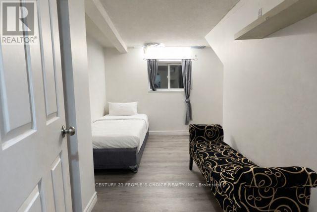 11 Habitat Square, Brampton, Ontario  L6S 1X7 - Photo 8 - W12704730