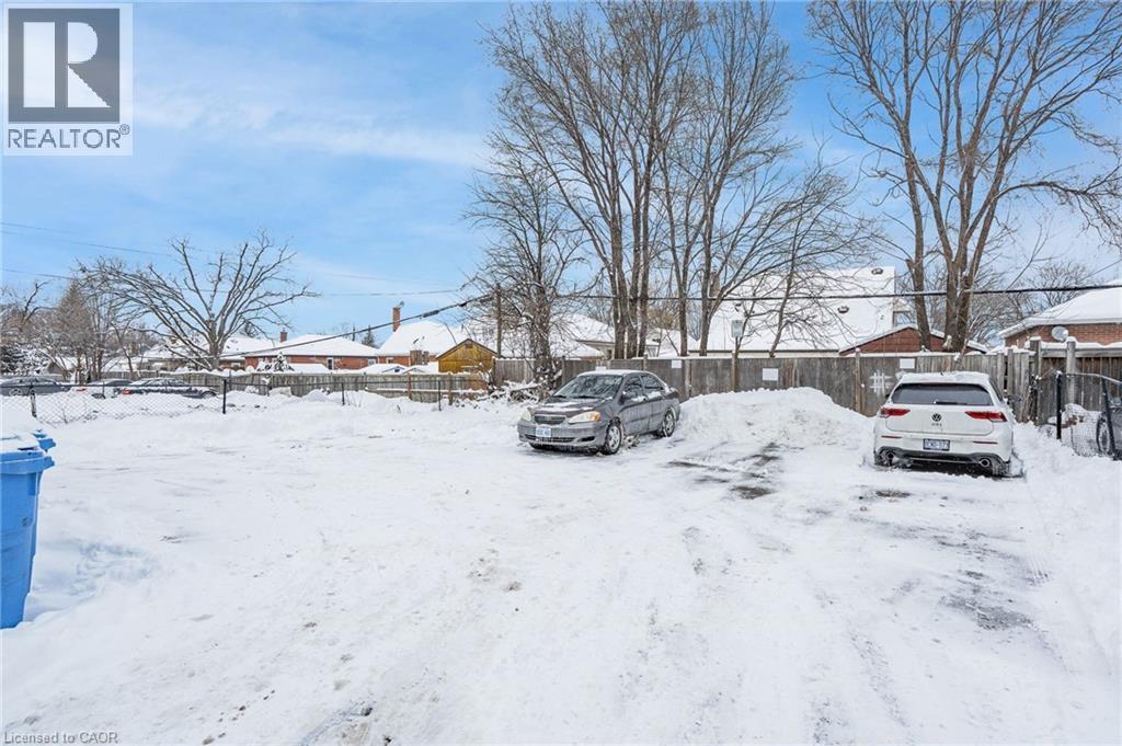 253 Mohawk Road E, Hamilton, Ontario  L9A 2H5 - Photo 10 - 40798741