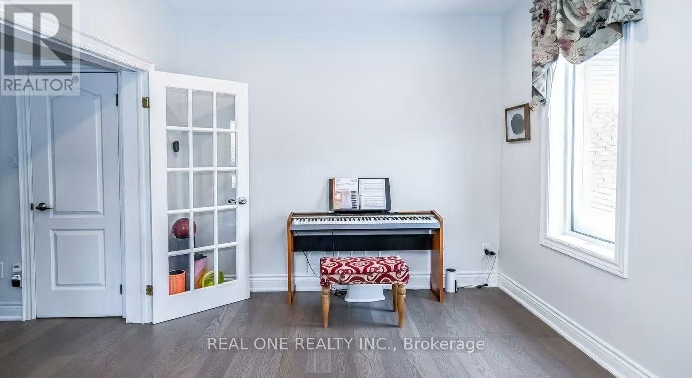 77 Leitchcroft Crescent E, Markham, Ontario  L3T 7T9 - Photo 10 - N12707396