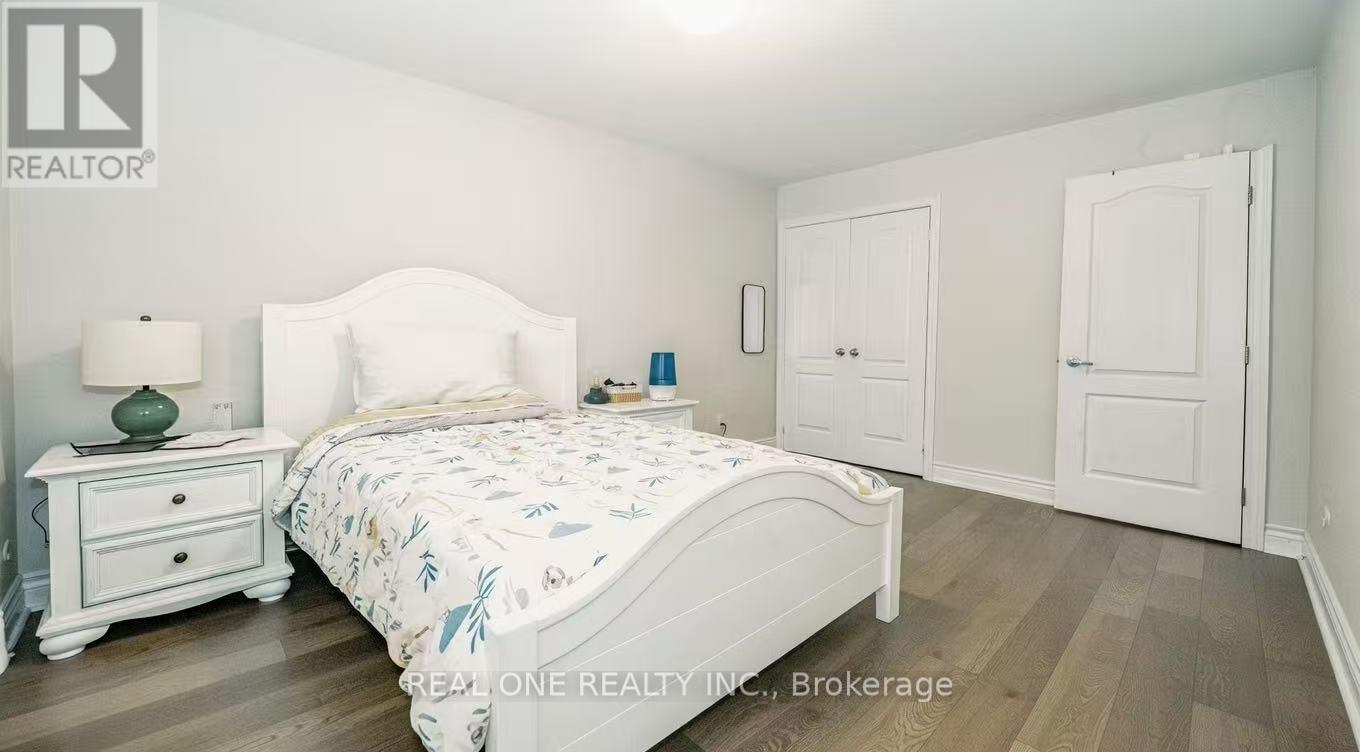 77 Leitchcroft Crescent E, Markham, Ontario  L3T 7T9 - Photo 4 - N12707396