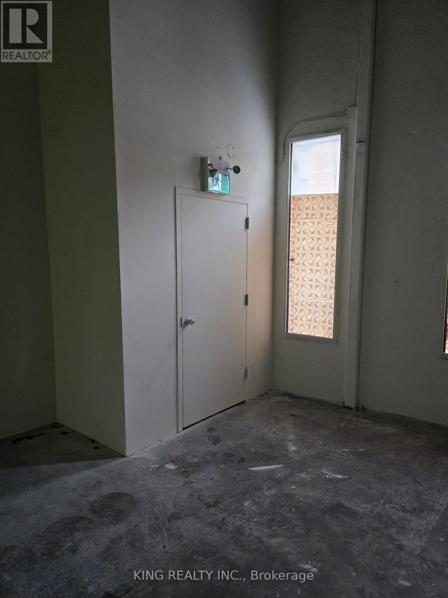 12 - 120 Norfinch Drive, Toronto, Ontario  M3N 1X3 - Photo 11 - W12707390