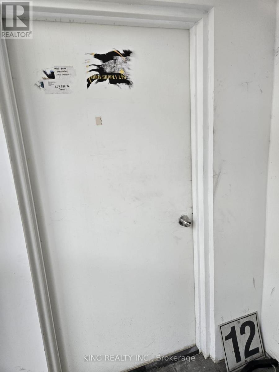 12 - 120 Norfinch Drive, Toronto, Ontario  M3N 1X3 - Photo 4 - W12707390