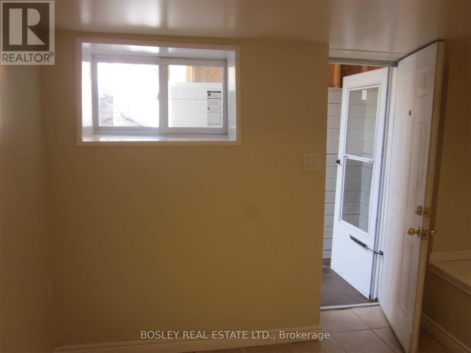 3 - 97 Rosemount Avenue, Toronto, Ontario  M9N 3B6 - Photo 2 - W12707406