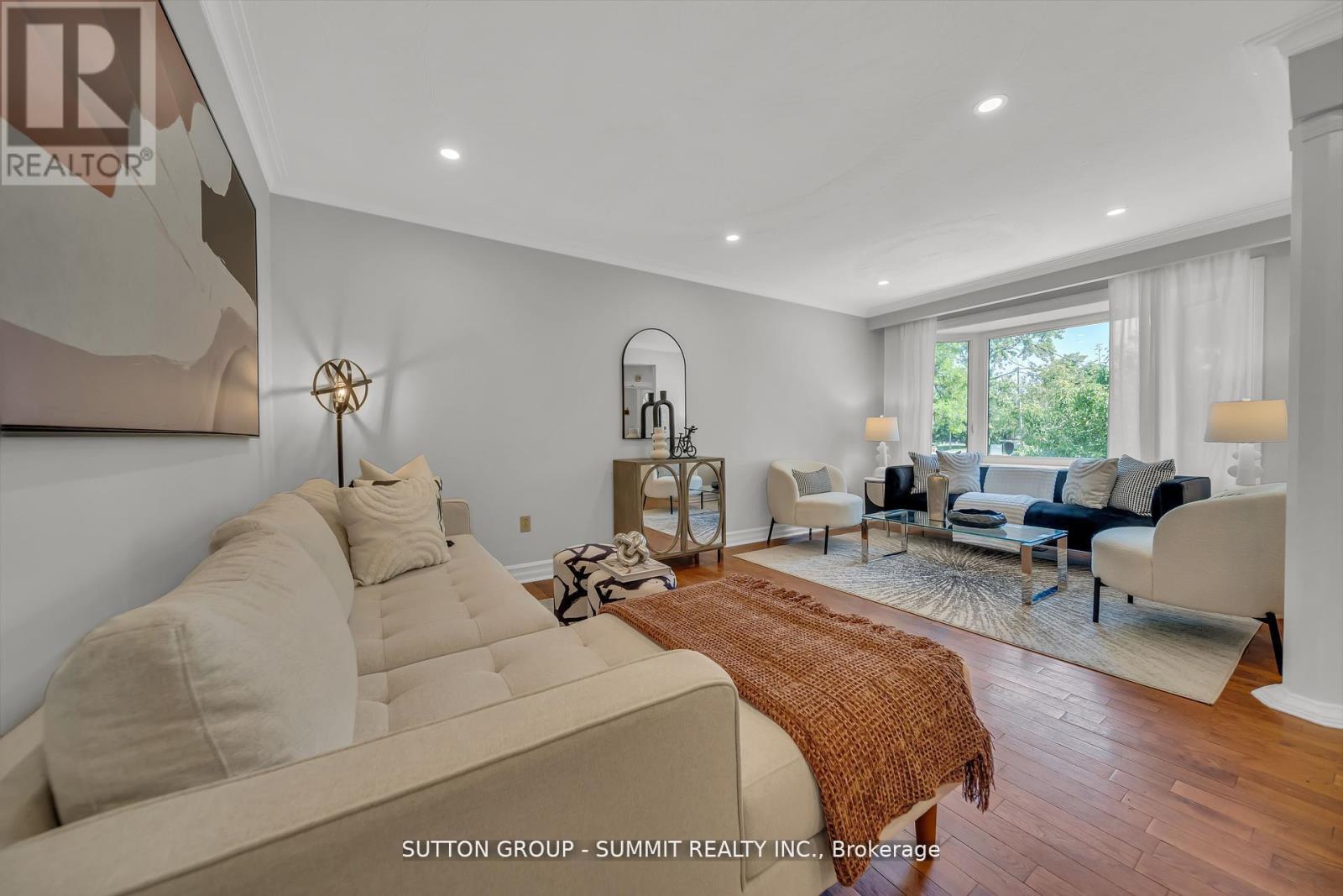 465 Seaton Drive, Oakville, Ontario  L6L 3Y3 - Photo 10 - W12707416