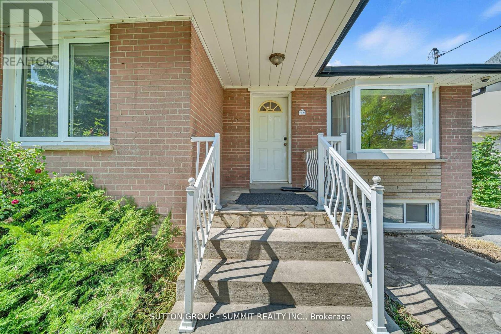 465 Seaton Drive, Oakville, Ontario  L6L 3Y3 - Photo 6 - W12707416