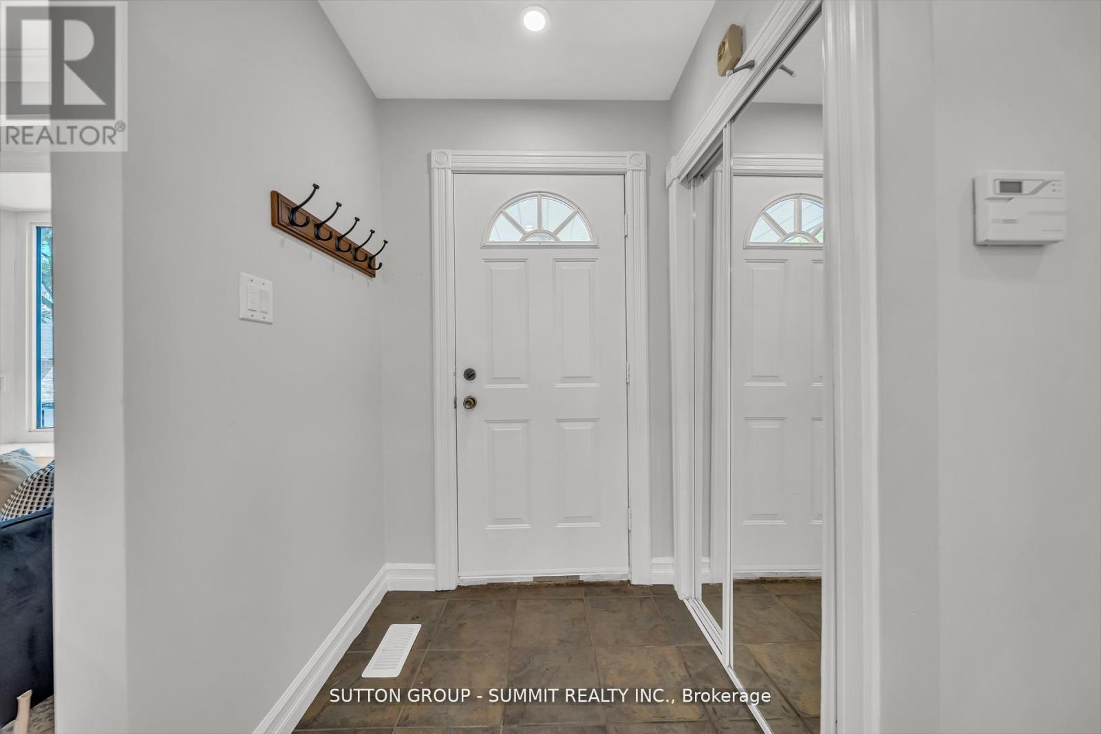 465 Seaton Drive, Oakville, Ontario  L6L 3Y3 - Photo 8 - W12707416