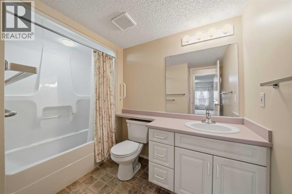 305, 4522 47a Avenue, Red Deer, Alberta  T4N 3R3 - Photo 18 - A2272433