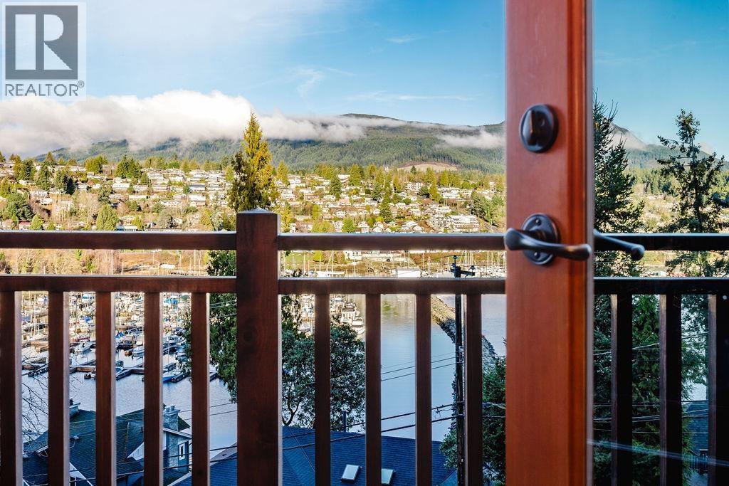 401 Skyline Drive, Gibsons, British Columbia  V0N 1V8 - Photo 21 - R3080514