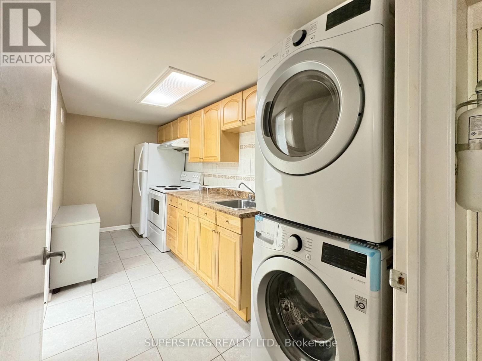 Bsmt - 92 Francine Drive, Toronto, Ontario  M2H 2G7 - Photo 1 - C12707426