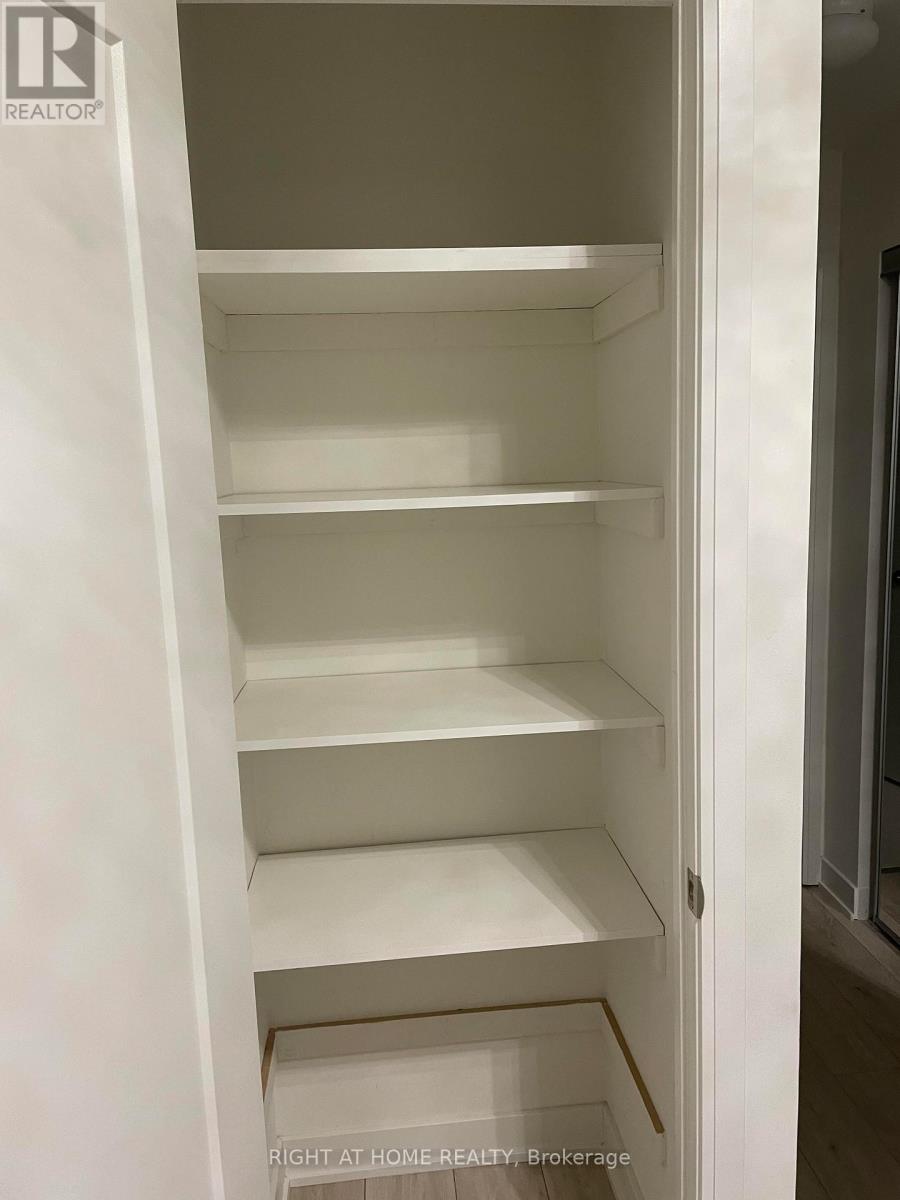 1405 - 576 Front Street W, Toronto, Ontario  M5V 0P8 - Photo 13 - C12707436