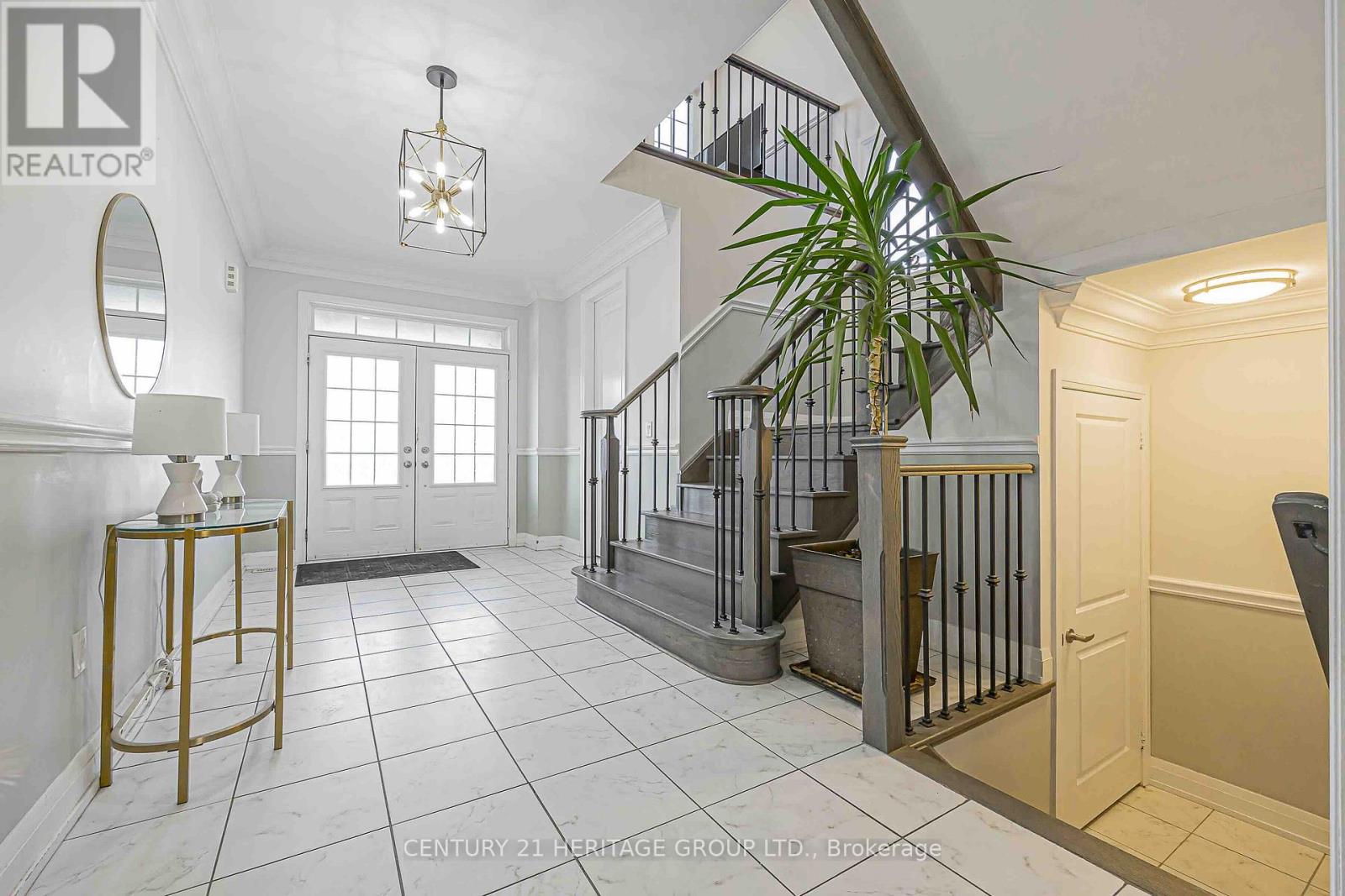 108 Frank Kelly Drive, East Gwillimbury, Ontario  L9N 0V3 - Photo 2 - N12707434