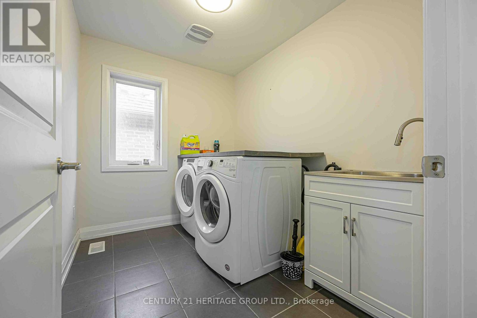 108 Frank Kelly Drive, East Gwillimbury, Ontario  L9N 0V3 - Photo 20 - N12707434