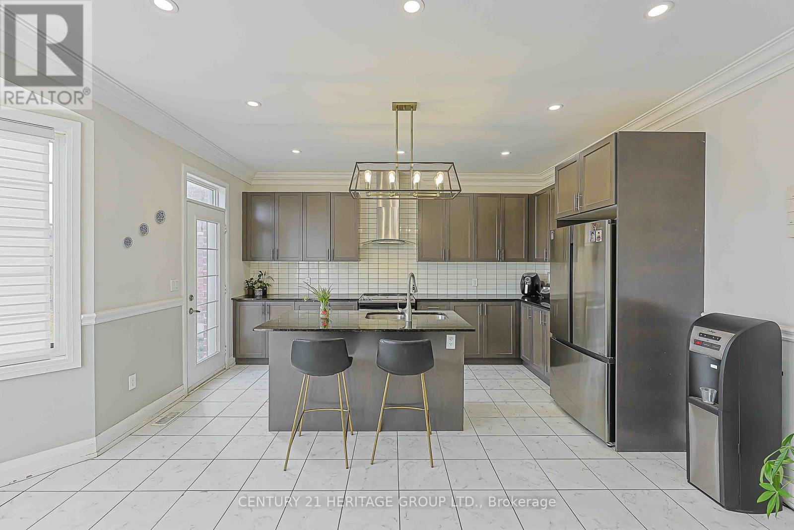 108 Frank Kelly Drive, East Gwillimbury, Ontario  L9N 0V3 - Photo 8 - N12707434