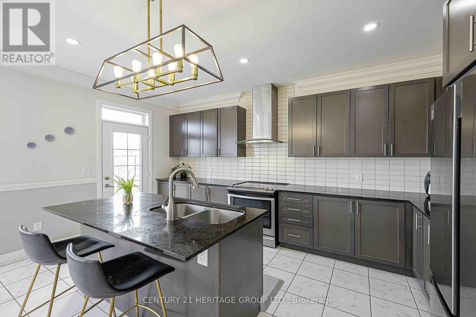 108 Frank Kelly Drive, East Gwillimbury, Ontario  L9N 0V3 - Photo 9 - N12707434