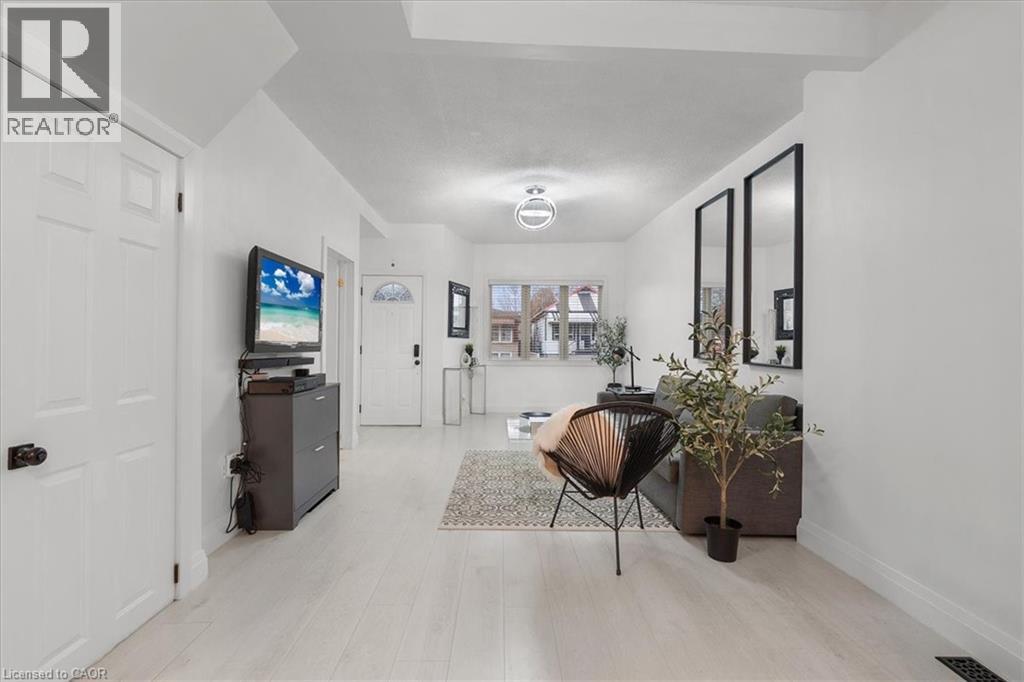 39 Division Street, Hamilton, Ontario  L8H 4Z7 - Photo 12 - 40799385