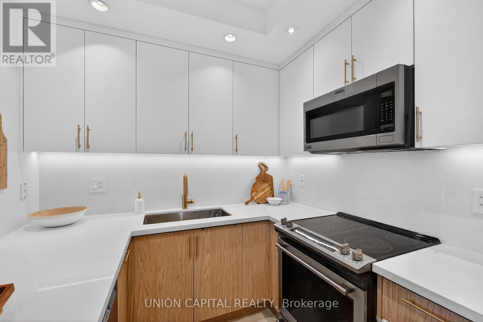 1501 - 21 Grand Magazine Street, Toronto, Ontario  M5V 1B5 - Photo 4 - C12707466