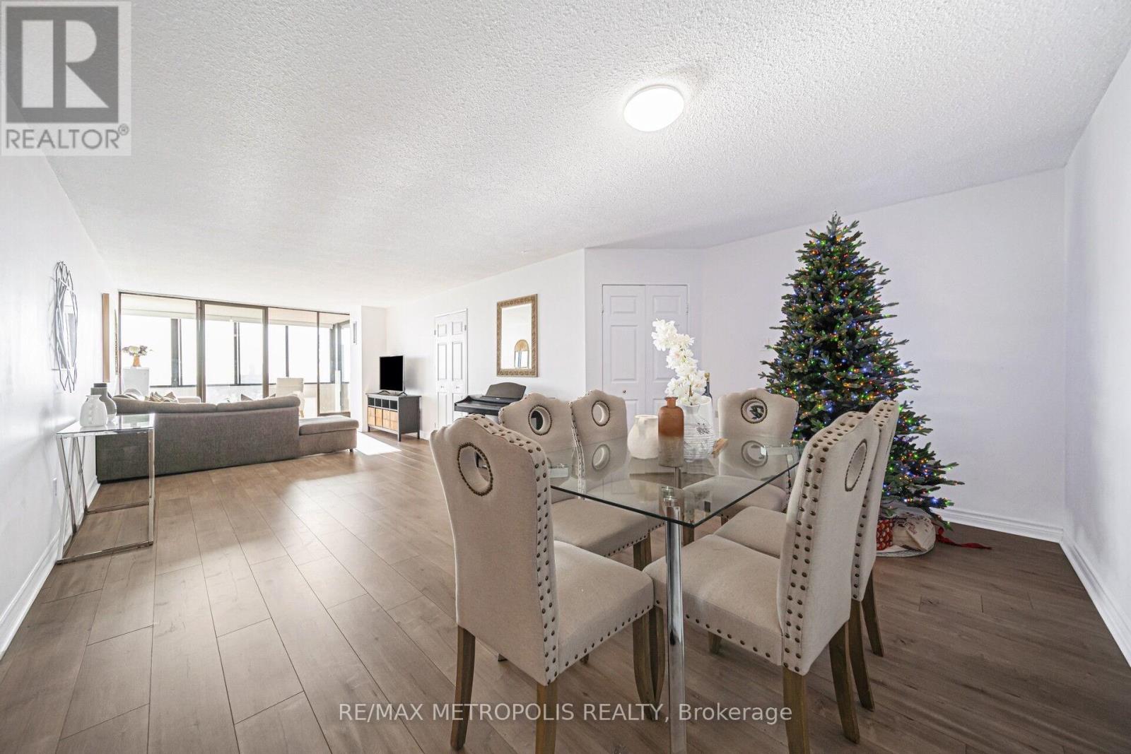 2212 - 2330 Bridletowne Circle, Toronto, Ontario  M1W 3P6 - Photo 7 - E12707450