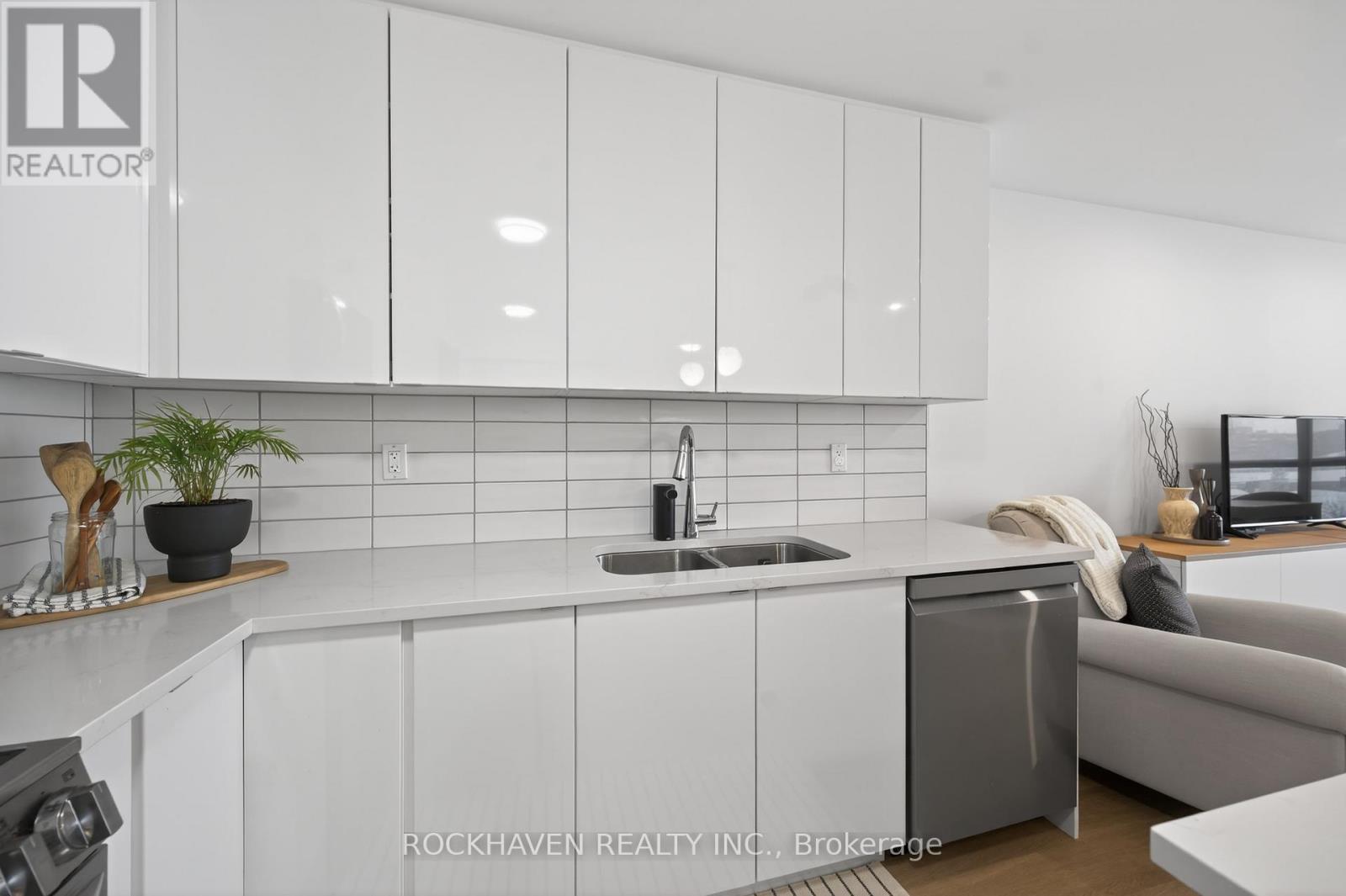 503 - 5 Hamilton Street N, Hamilton, Ontario  L8B 2A4 - Photo 11 - X12707442