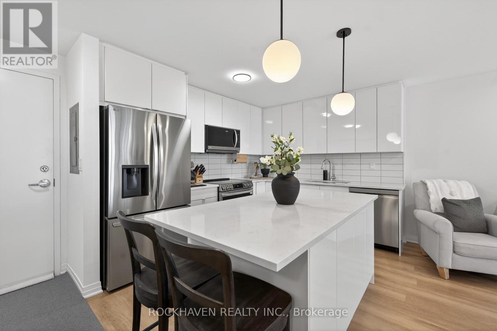 503 - 5 Hamilton Street N, Hamilton, Ontario  L8B 2A4 - Photo 5 - X12707442