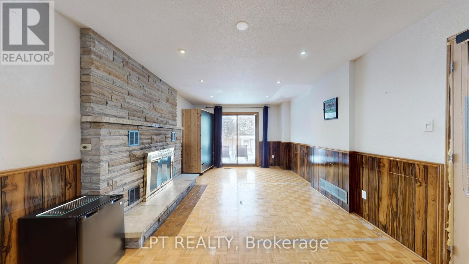 3431 Dorcas Street, Mississauga, Ontario  L4T 1M9 - Photo 2 - W12673712