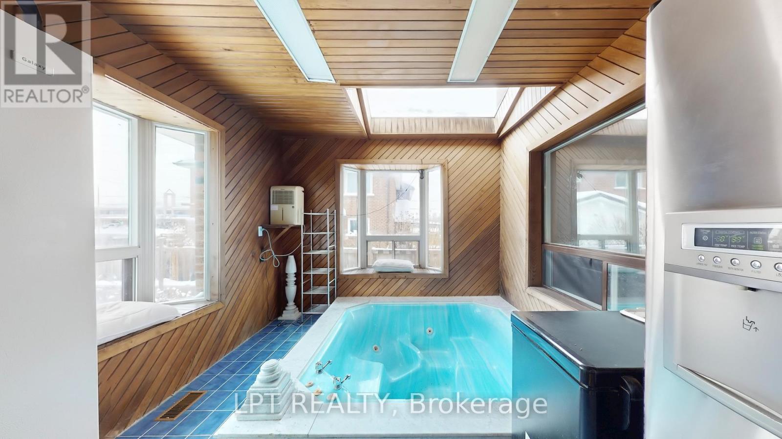 3431 Dorcas Street, Mississauga, Ontario  L4T 1M9 - Photo 18 - W12673712