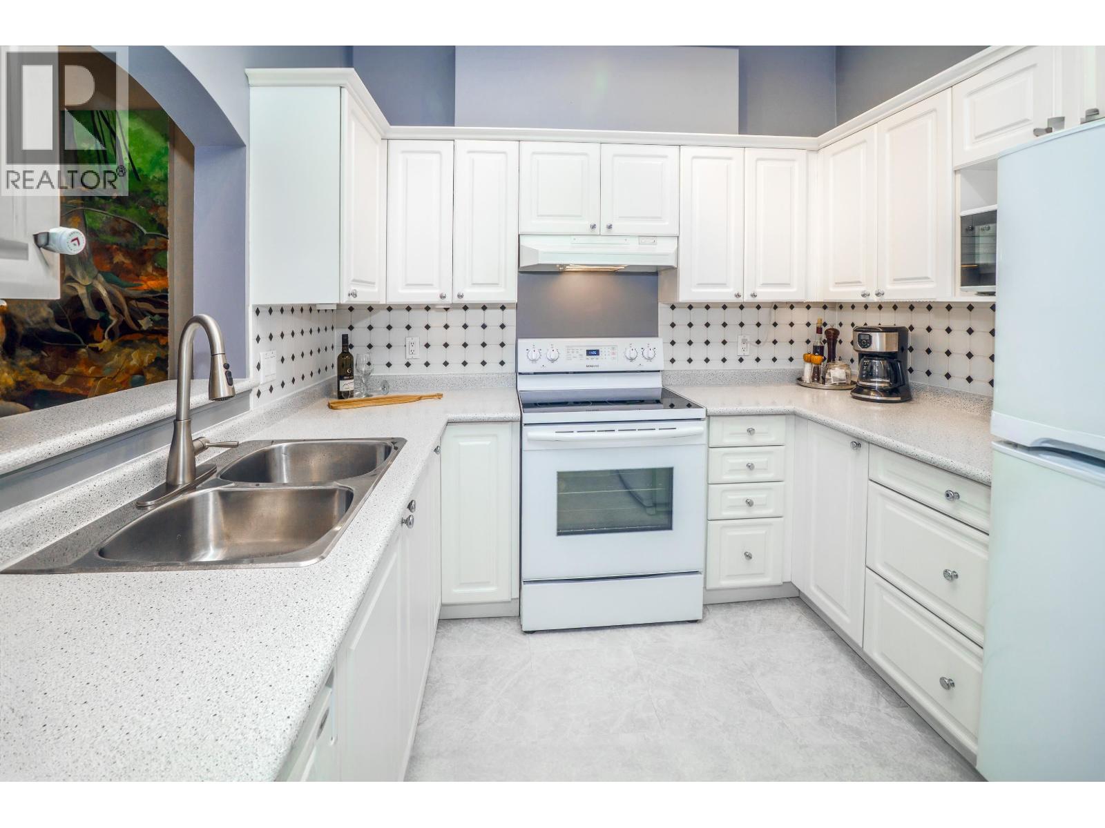 124 2980 Princess Crescent, Coquitlam, British Columbia  V3B 7R4 - Photo 4 - R3079221