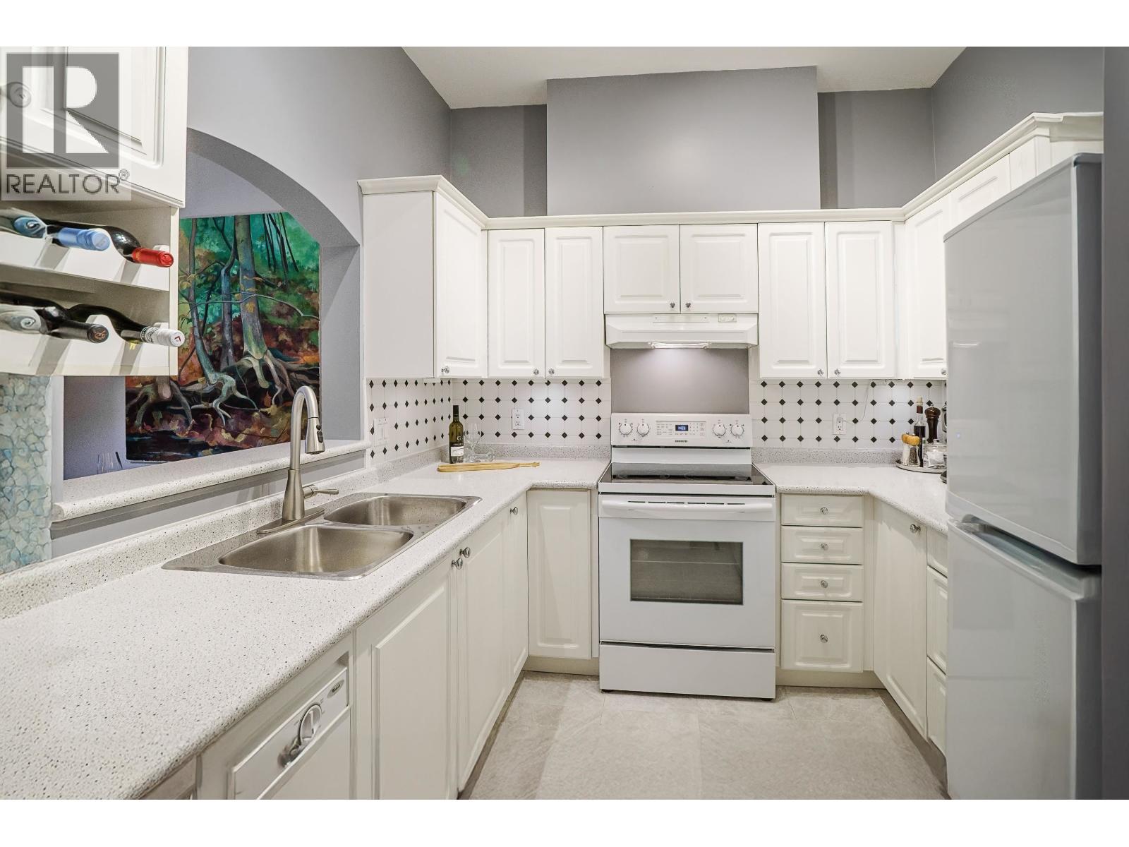 124 2980 Princess Crescent, Coquitlam, British Columbia  V3B 7R4 - Photo 2 - R3079221