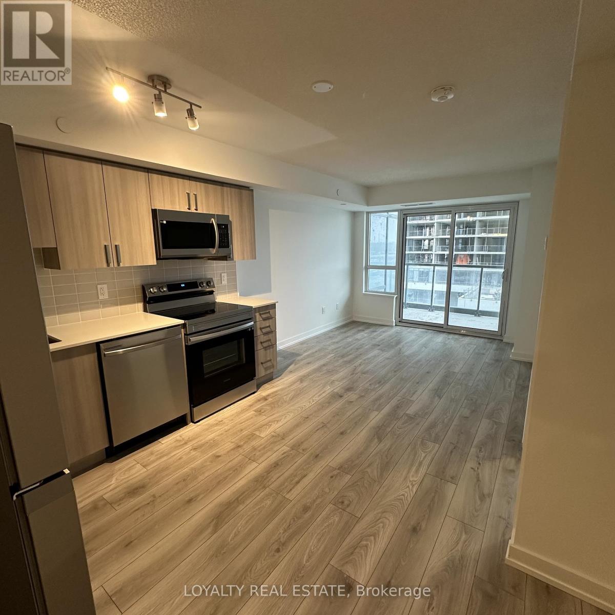 907 - 1455 Celebration Drive, Pickering, Ontario  L1W 1L8 - Photo 2 - E12707488