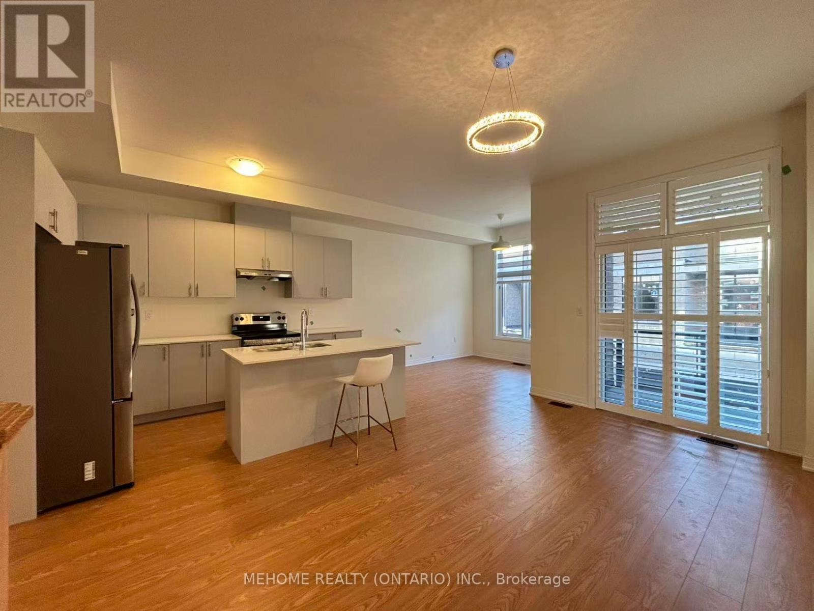 80 Millman Lane, Richmond Hill, Ontario  L4E 3R9 - Photo 6 - N12707498