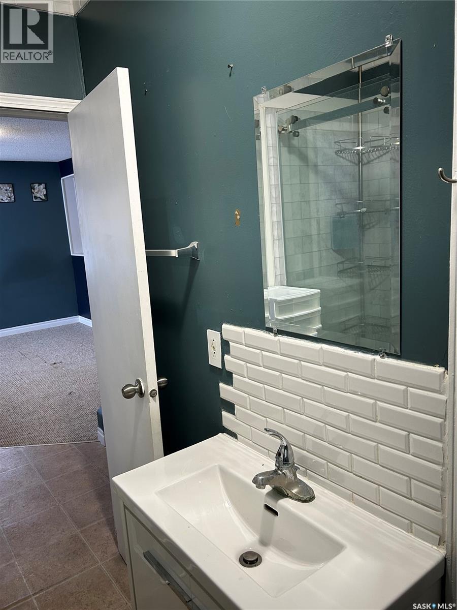510 Bangor Avenue, Viscount, Saskatchewan  S0K 4M0 - Photo 8 - SK026364