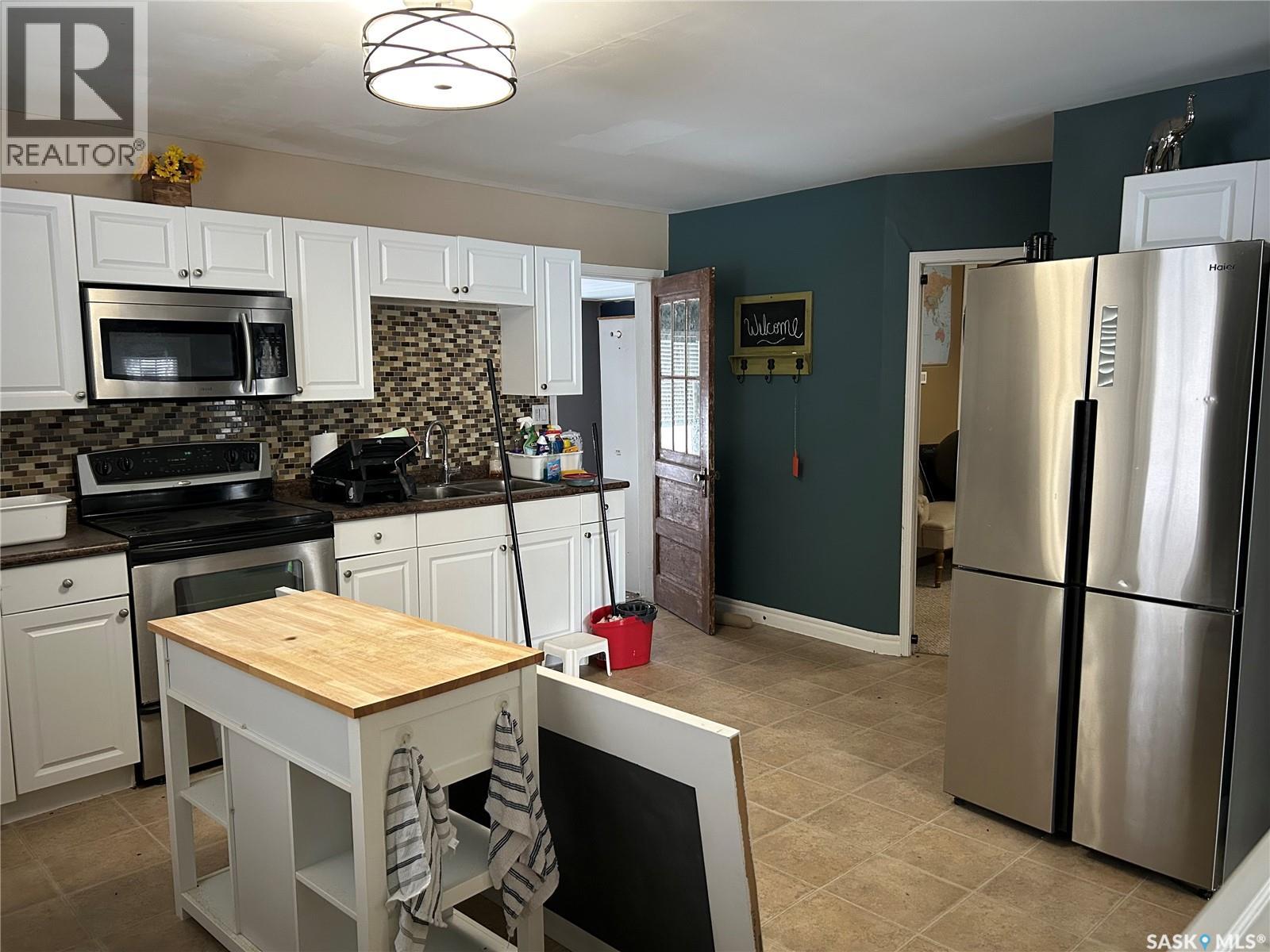 510 Bangor Avenue, Viscount, Saskatchewan  S0K 4M0 - Photo 3 - SK026364