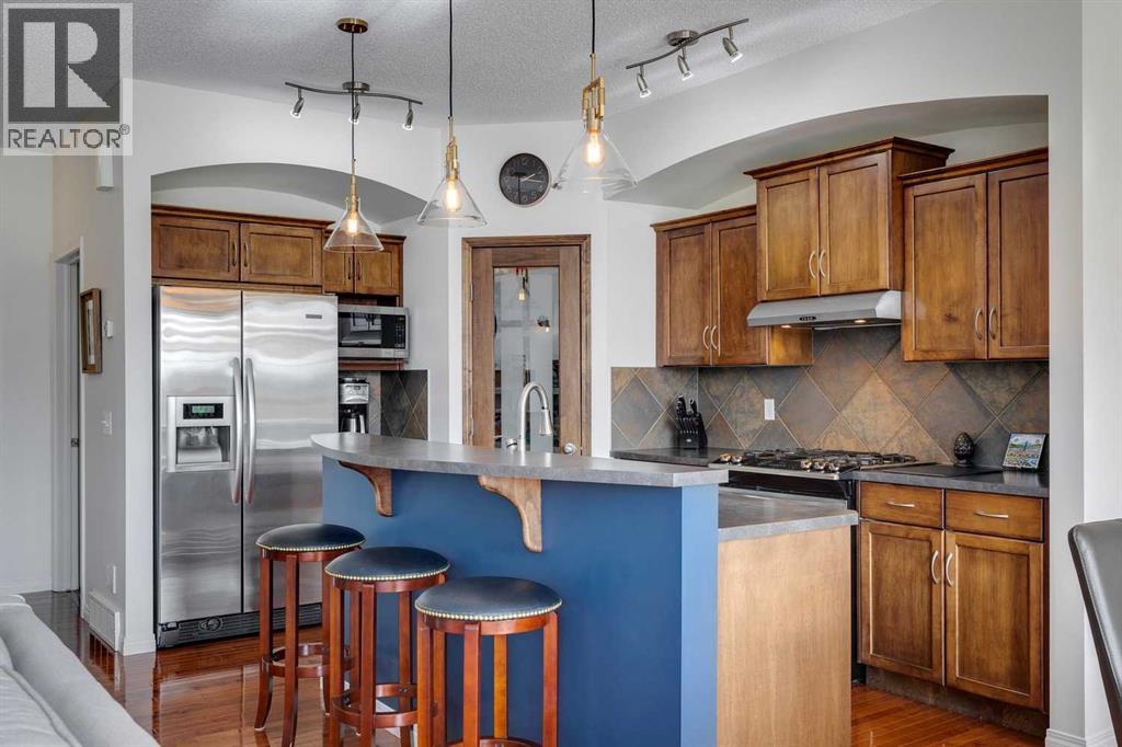 15 Copperfield Close Se, Calgary, Alberta  T2Z 4L2 - Photo 5 - A2278371