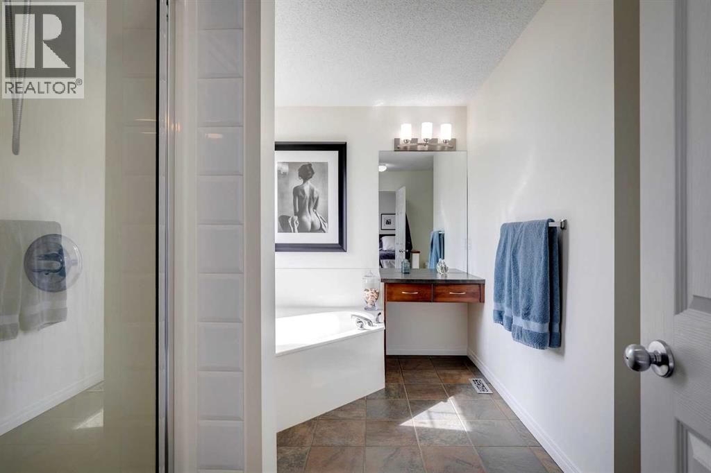 15 Copperfield Close Se, Calgary, Alberta  T2Z 4L2 - Photo 21 - A2278371