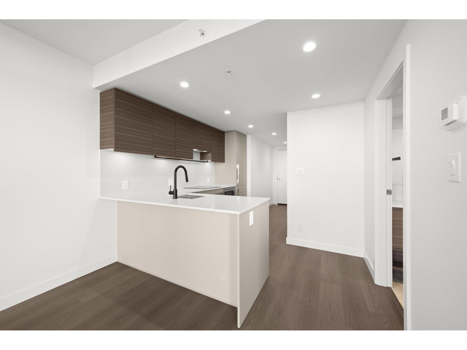 3011 13745 George Junction, Surrey, British Columbia  V3T 4Y3 - Photo 10 - R3078266