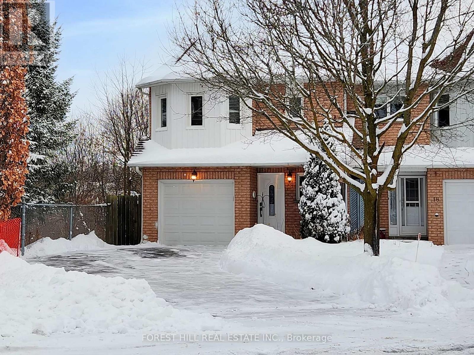 16 Royal Cedar Court, East Gwillimbury, Ontario  L9N 1R7 - Photo 1 - N12707514